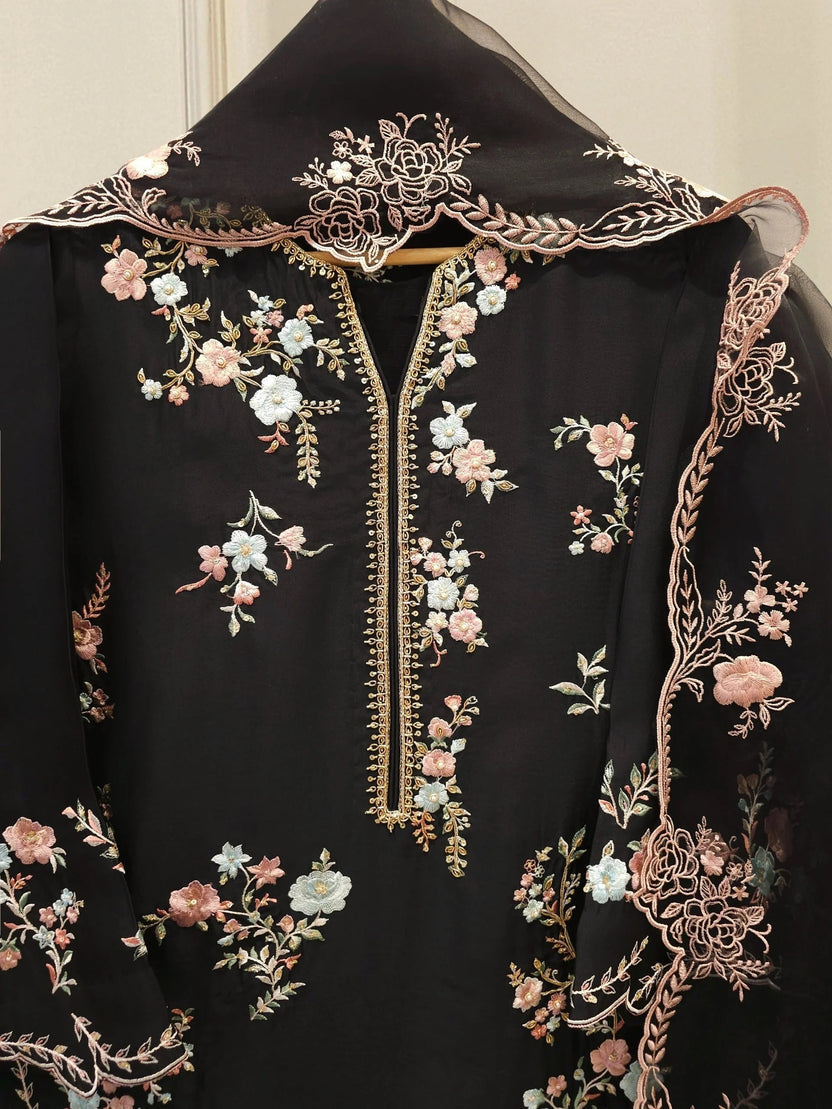Haniya embroidery 3pc