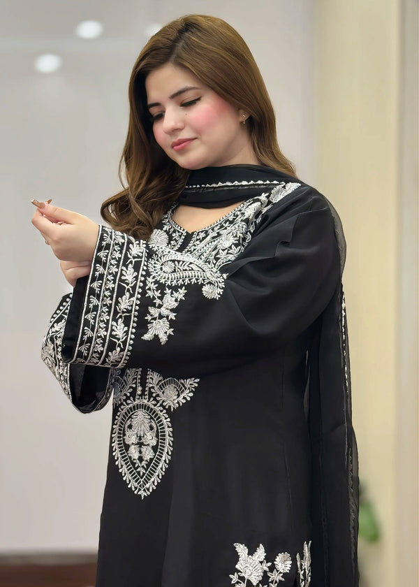Sapphire embroidered 3pc black