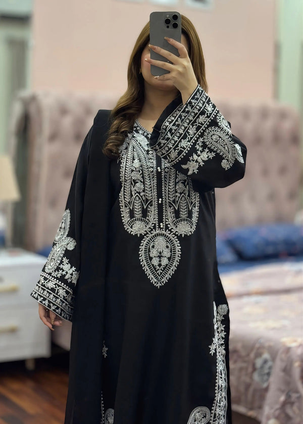 Sapphire embroidered 3pc black